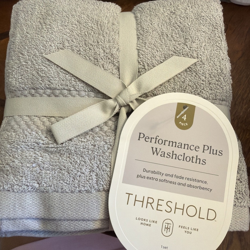 4 Pack Threshold Performance Plus Gray Washcloths 13x13 Cotton Soft Gray